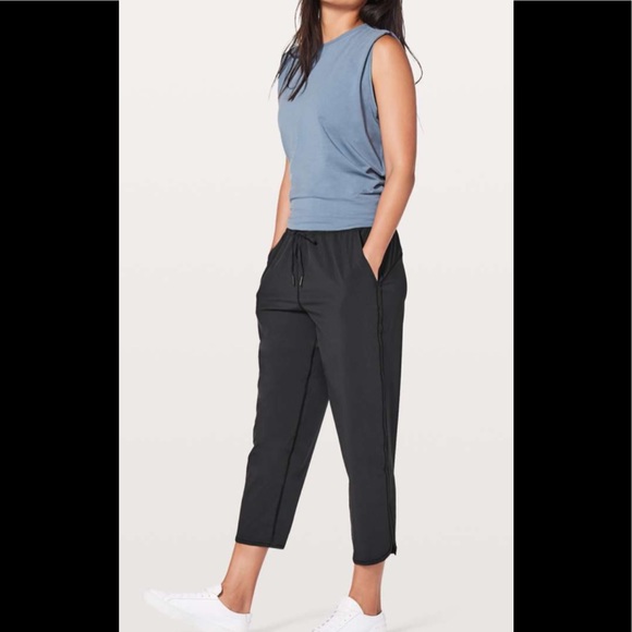 Lululemon Keep It Classic Crop - Picture 8 of 8